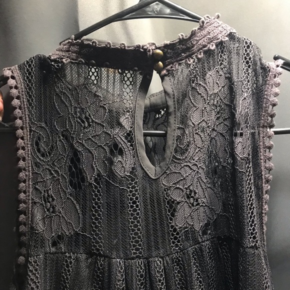 Lace top - Picture 2 of 3